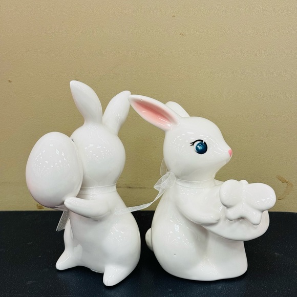 2 Target ceramic bunnies decor - Picture 3 of 3